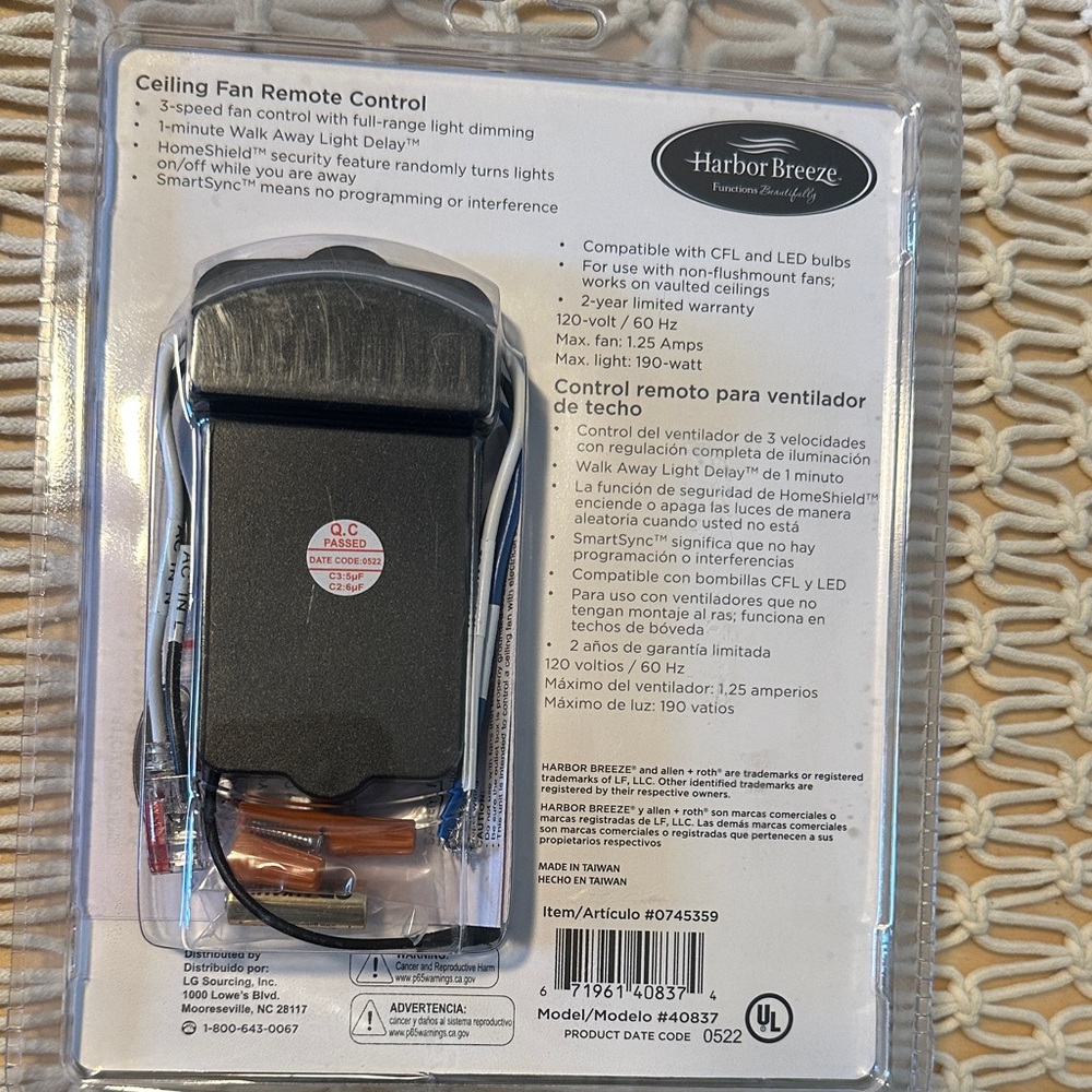 Universal Remote Control in White - Picture 3 of 3